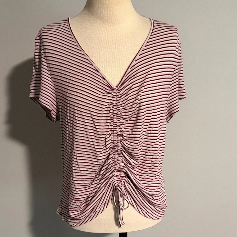 Striped V-Neck Ruched Top - Picture 4 of 6